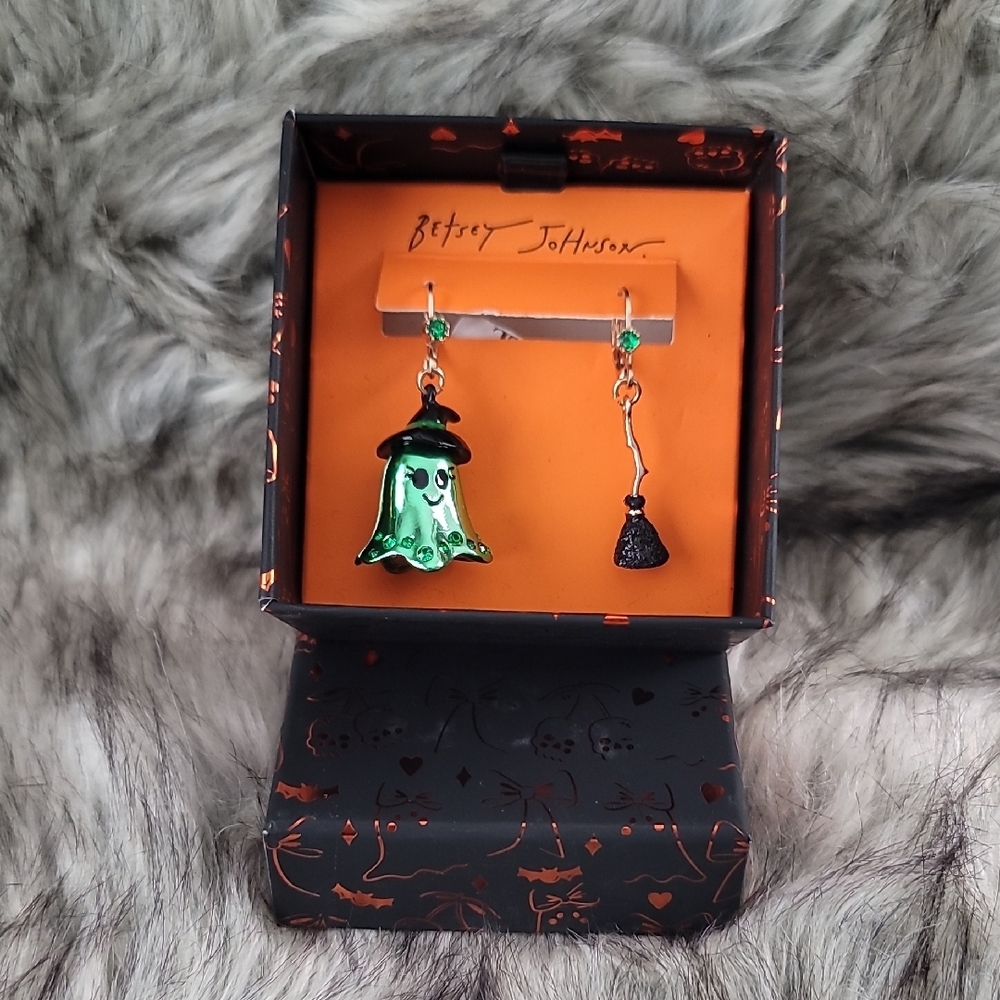 Betsey Johnson Emerald Ghost Earrings with Black Hat